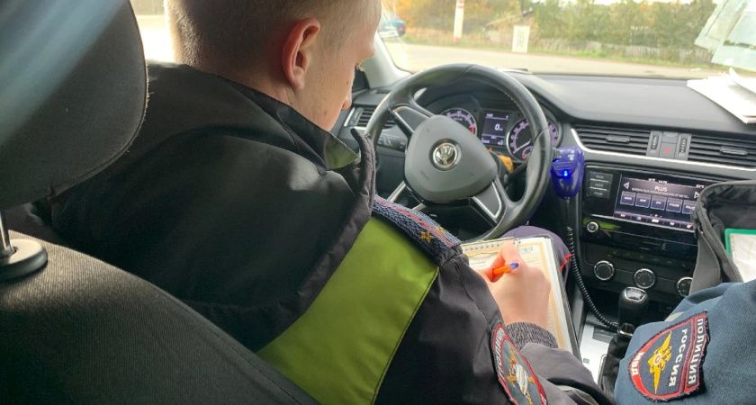 Водителей с многолетним стажем заставят пересдавать на права в мае: названы условия Водителей с многолетним стажем заставят пересдавать на права в мае: названы условия
