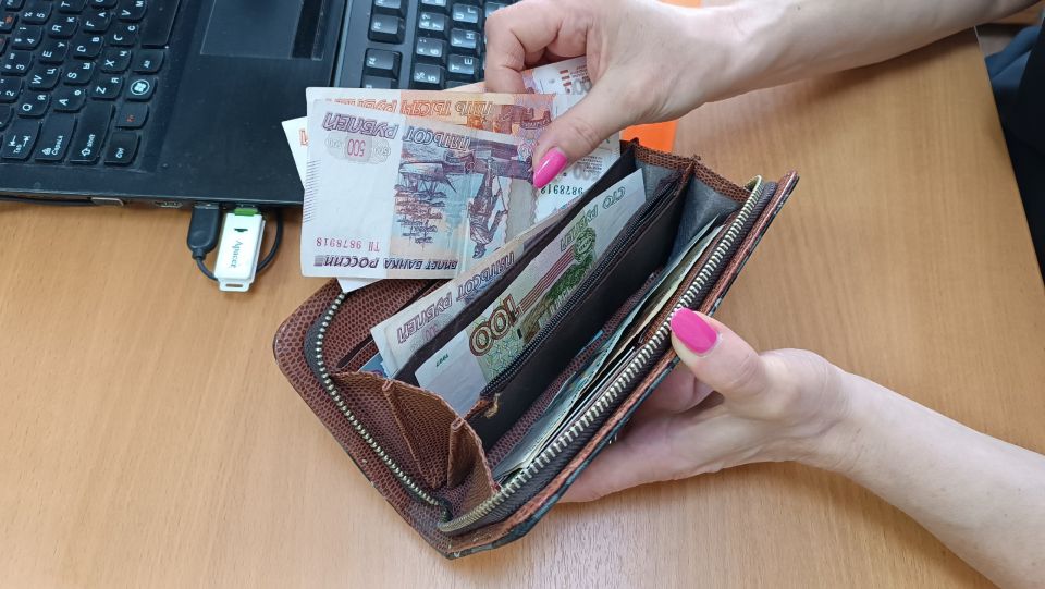 По 20 000 рублей поверх пенсии в мае. В России приятно удивили всех пенсионеров По 20 000 рублей поверх пенсии в мае. В России приятно удивили всех пенсионеров