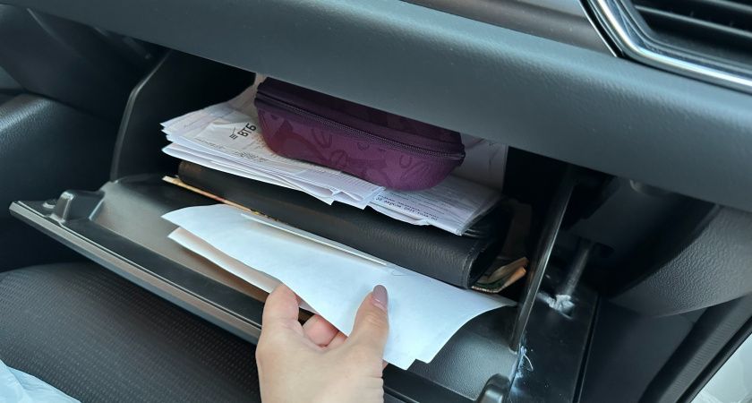 Проверьте свой бардачок: с 1 июня за этот безобидный предмет начнут штрафовать на дорогах
