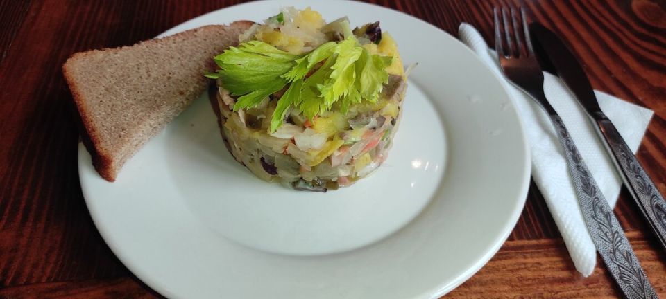 Непревзойденный постный салат «Петровский»: вкус, который покорит сердца