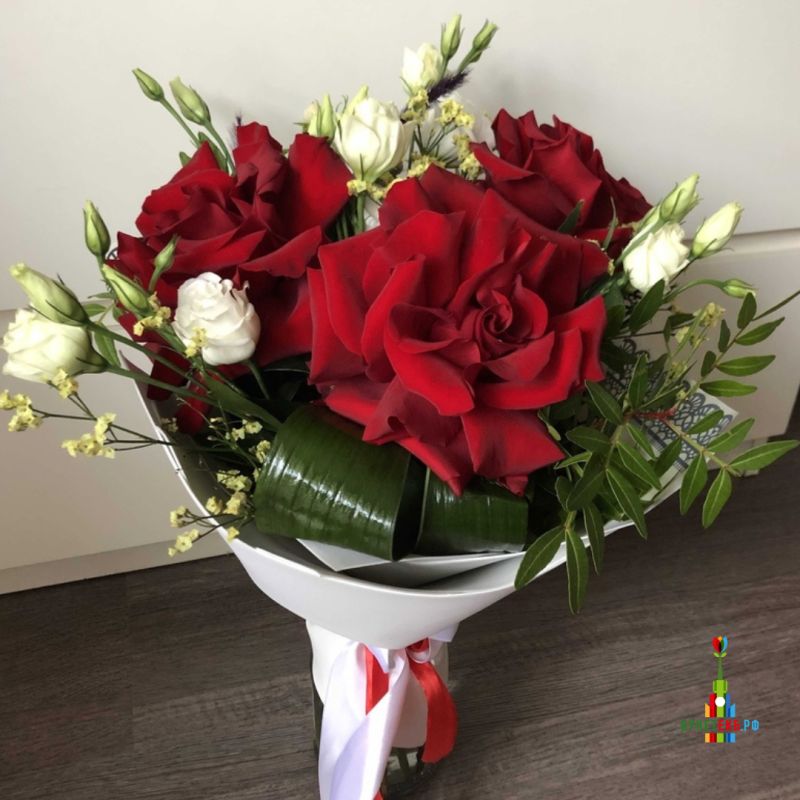 Букеты к первому сентября: какой выбрать в 2025 году?