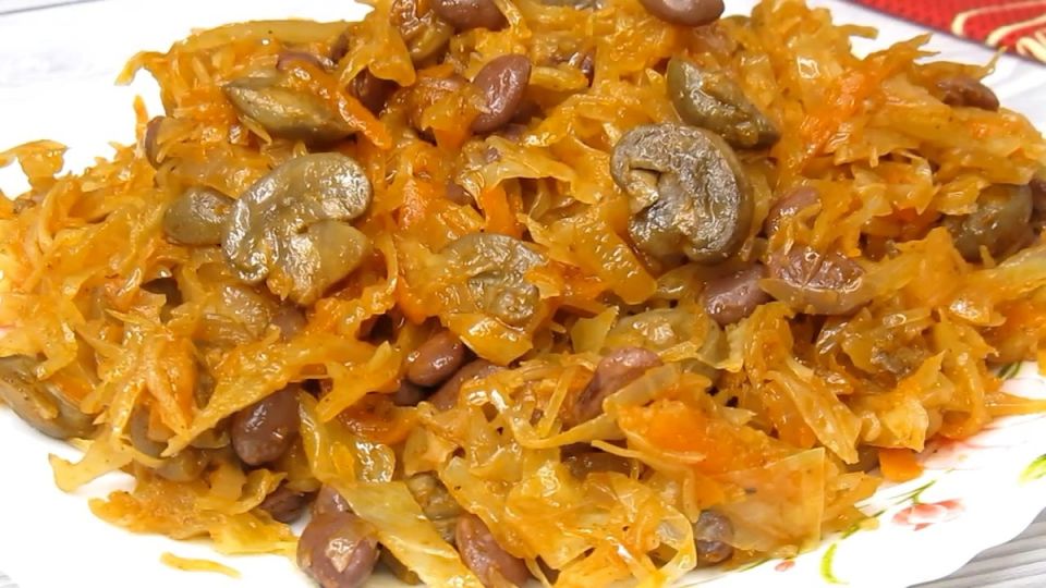 Невероятно вкусная тушеная капуста: секреты приготовления с грибами и фасолью