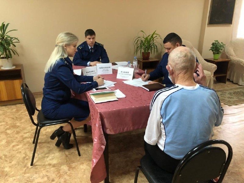 Пенсионер против системы: как прокуратура защитила права должника