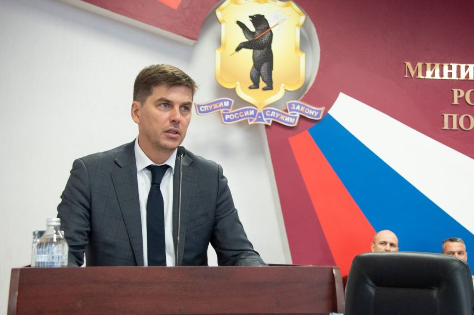 Заместитель Министра внутренних дел Российской Федерации генерал-полковник полиции Виталий Шулика принял участие в работе коллегии по итогам оперативно-служебной деятельности органов внутренних дел Ярославской области в 1...