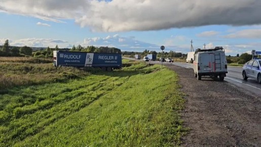 На месте происшествия также работает переславский межрайонный прокурор Андрей Озерцовский