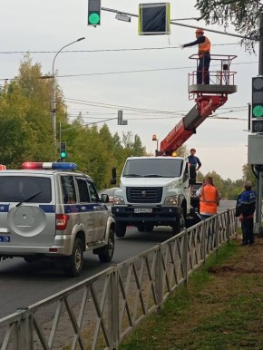 Дмитрий Рудаков: Завершаем обустройство светофора на проспекте Генерала Батова