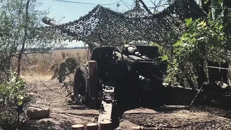       ,    !