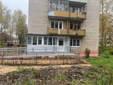 По исковому заявлению Переславской межрайонной прокуратуры обустроен пандус для ребенка-инвалида