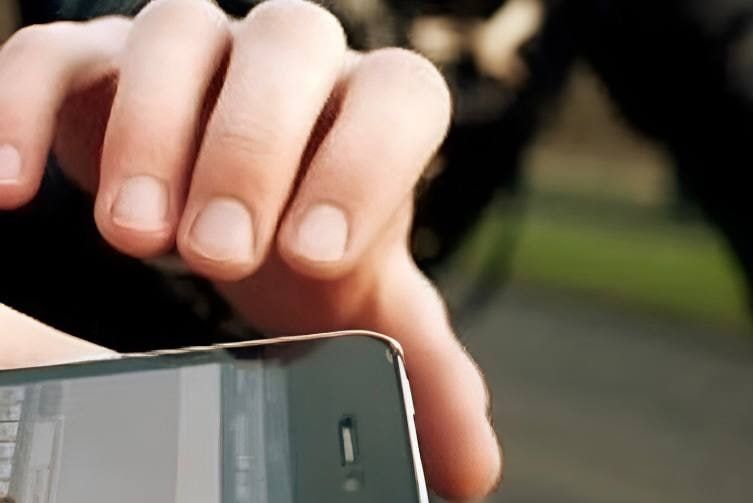 12345. На ул. Кривова очевидцем пресечена попытка грабежа, совершаемого в отношении женщины