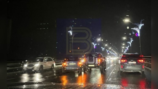 В Ярославле парализовало движение из-за аварии на Октябрьском мосту