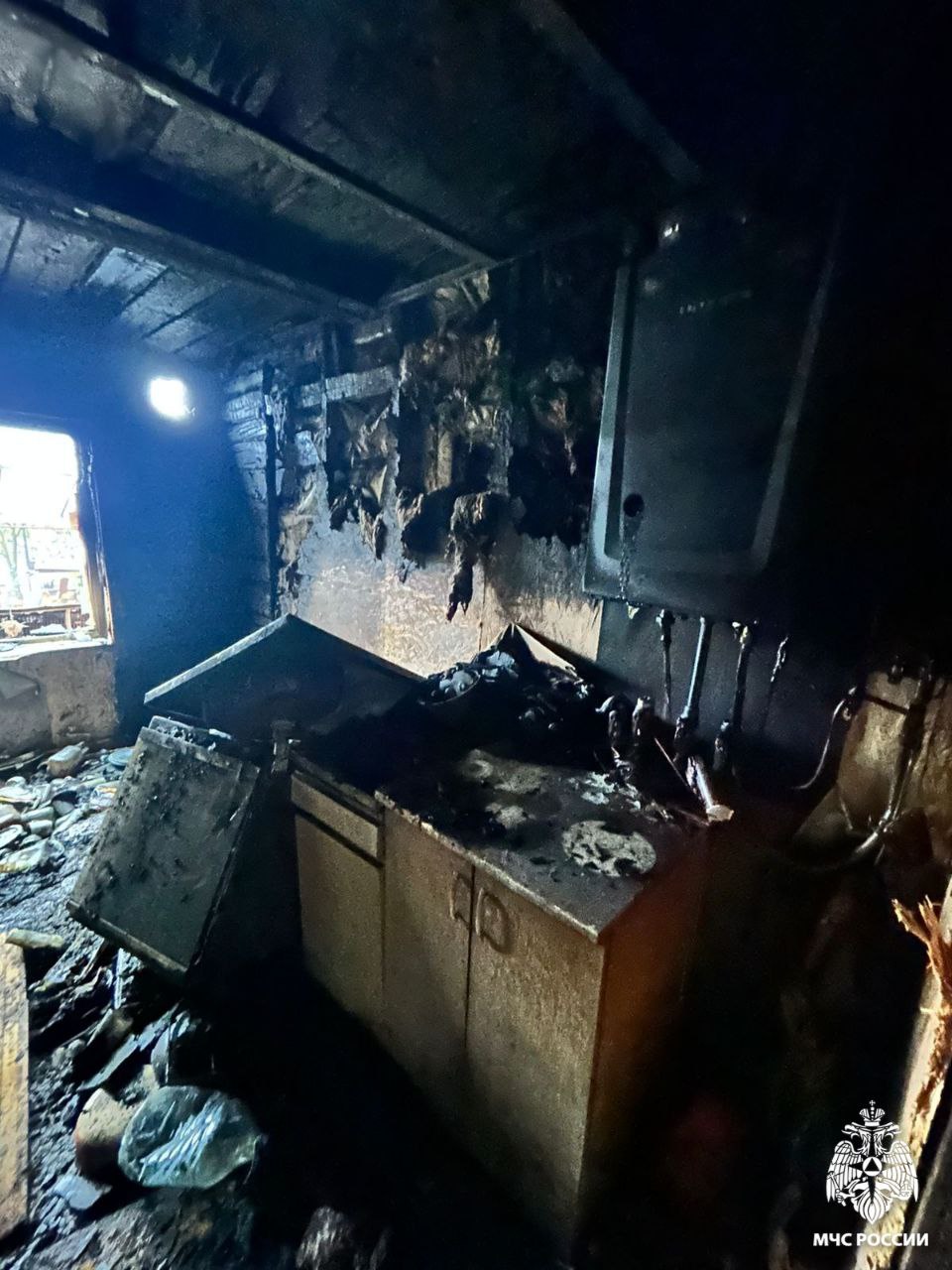 Огненное утро в Рыбинске. На улице Почтовой произошло загорание жилого дома Огненное утро в Рыбинске. На улице Почтовой произошло загорание жилого дома