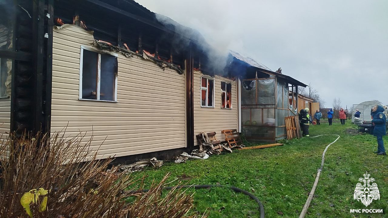 Виноват холодильник!. В селе Воронцово Переславского округа произошло загорание в подсобном помещении дачного деревянного дома Виноват холодильник!. В селе Воронцово Переславского округа произошло загорание в подсобном помещении дачного деревянного дома