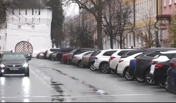 Депутаты предложили пакет поправок, который сделает платные парковки более социально ориентированными