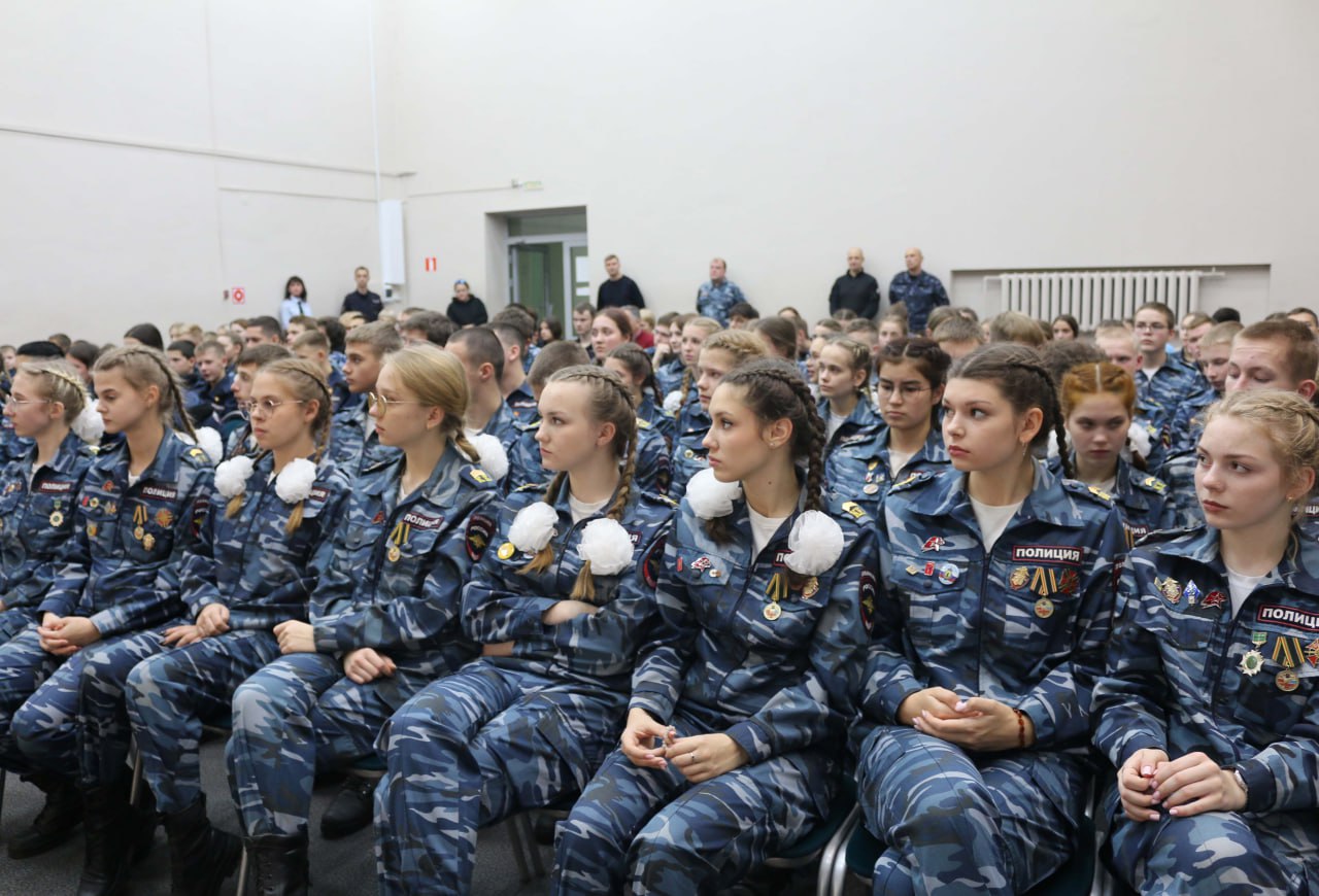 В патриотическом центре «Авангард» стартовали сборы воспитанников отрядов правоохранительной направленности В патриотическом центре «Авангард» стартовали сборы воспитанников отрядов правоохранительной направленности