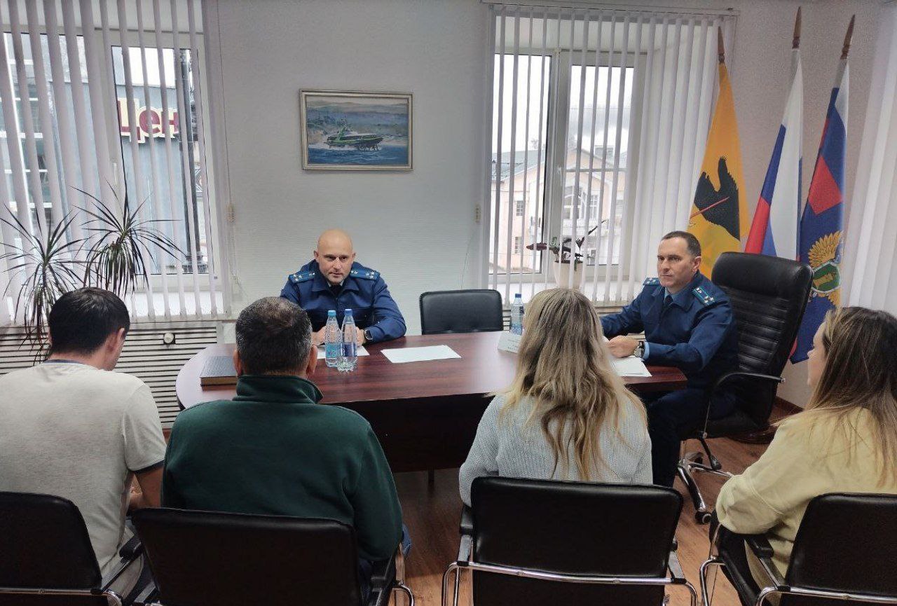 Заместитель прокурора Ярославской области Андрей Смирнов провел личный прием жителей города Рыбинска и Рыбинского муниципального округа Заместитель прокурора Ярославской области Андрей Смирнов провел личный прием жителей города Рыбинска и Рыбинского муниципального округа