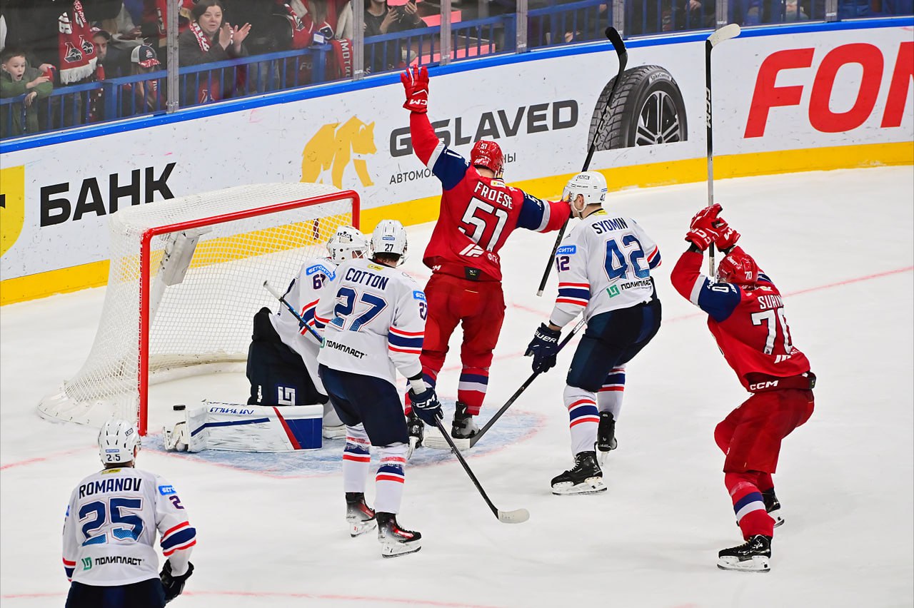 Боб Хартли прокомментировал победу «Локомотива» над тольяттинской «Ладой» Боб Хартли прокомментировал победу «Локомотива» над тольяттинской «Ладой»