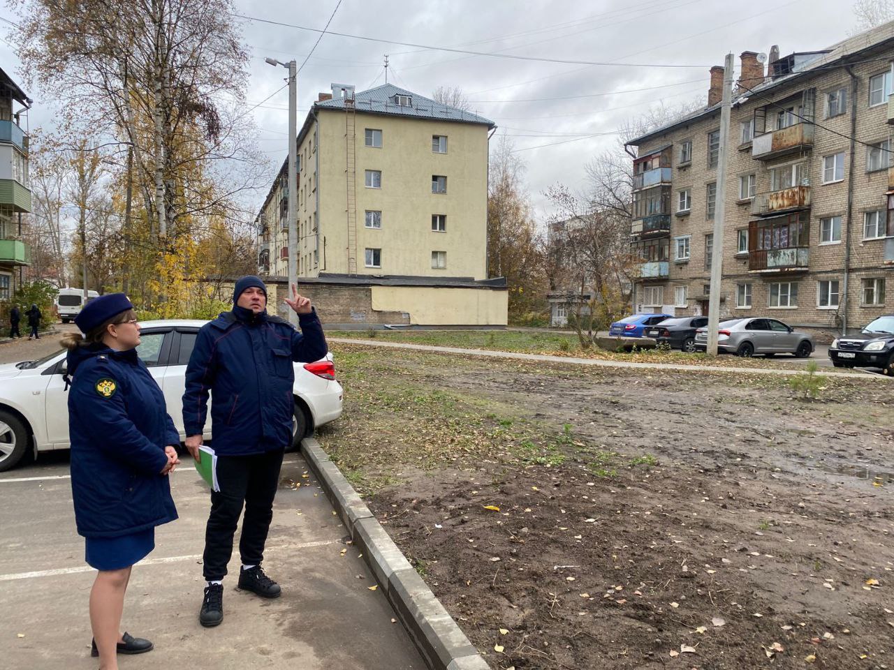 Прокуратура Фрунзенского района выявила нарушения при реализации контракта по ремонту дворов Прокуратура Фрунзенского района выявила нарушения при реализации контракта по ремонту дворов