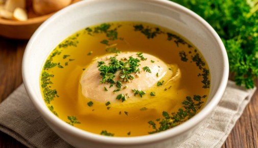 Как сохранить яркость зелени в супе: практические советы