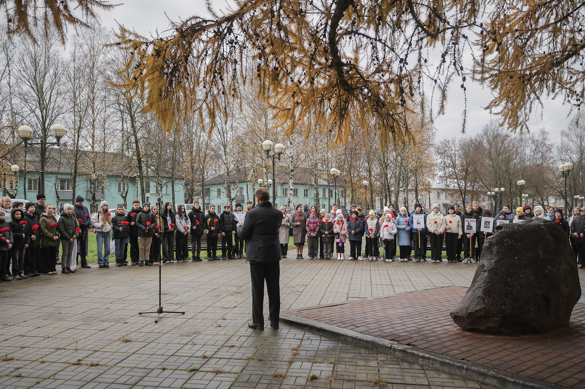 В Рыбинске почтили память жертв политических репрессий В Рыбинске почтили память жертв политических репрессий