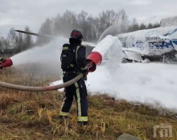 В аэропорту Ярославля прошли масштабные учения пожарных