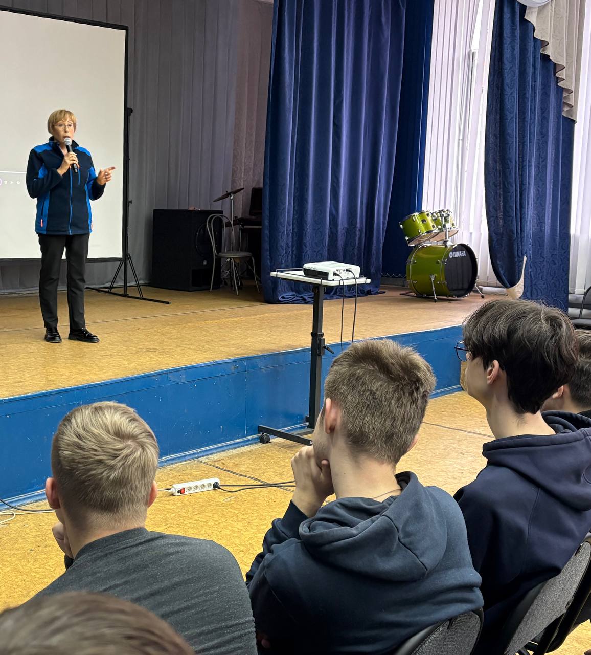 В ярославском автомеханическом колледже прошел краш-курс «Берегите мечты» В ярославском автомеханическом колледже прошел краш-курс «Берегите мечты»