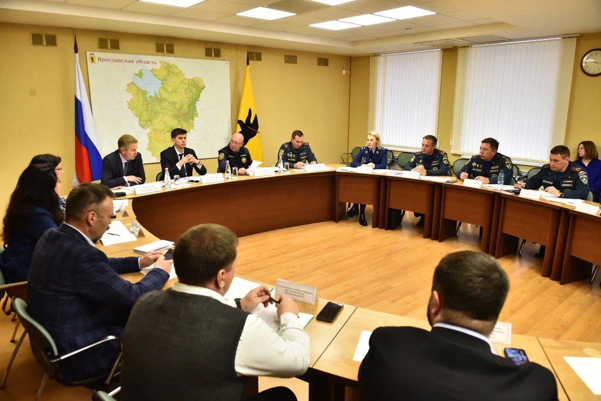 Начальник отдела по надзору за исполнением законов в сфере экономики, предпринимательской деятельности и охраны природы прокуратуры области Елена Смирнова приняла участие в заседании Комиссии по предупреждению и ликвидации... Начальник отдела по надзору за исполнением законов в сфере экономики, предпринимательской деятельности и охраны природы прокуратуры области Елена Смирнова приняла участие в заседании Комиссии по предупреждению и ликвидации...