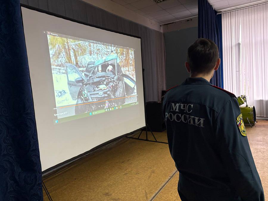 В ярославском автомеханическом колледже прошел краш-курс «Берегите мечты» В ярославском автомеханическом колледже прошел краш-курс «Берегите мечты»