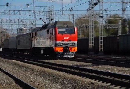 Под Ярославлем почти на два часа задержали пассажирский поезд