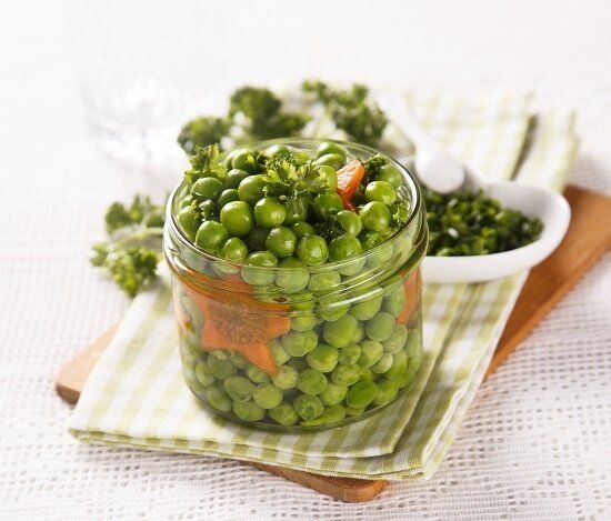 Как сохранить свежесть зеленого горошка на зиму: секреты консервирования домашнего