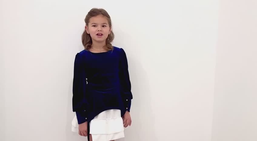 Стихотворение Натальи Майданик «День народного единства» читает дочь прокурора Некоузского района Виктора Година София