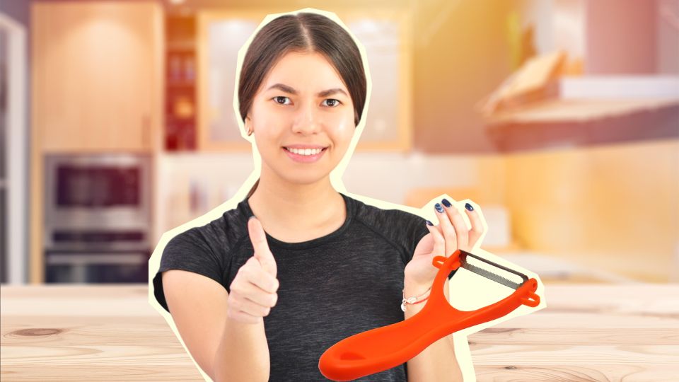 Вот зачем на овощечистке петельки: вовсе не для того, чтобы вешать ее на крючок