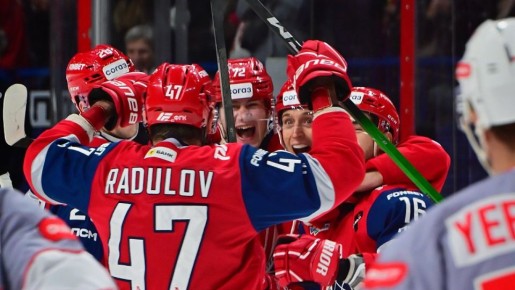 «Локомотив» на домашнем льду обыграл «Спартак»