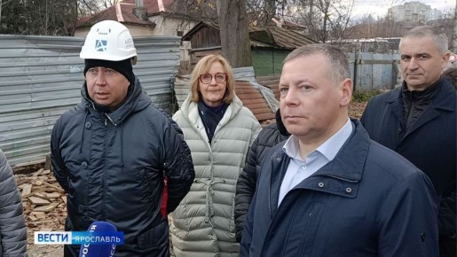 Сдать в эксплуатацию в этом году: Михаил Евраев проверил ход строительства модульной поликлиники на улице Гоголя в Ярославле