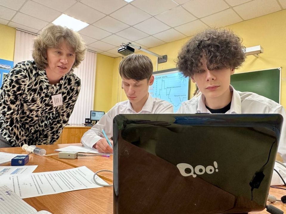 Педагоги из Запорожья обмениваются опытом в школах Рыбинска