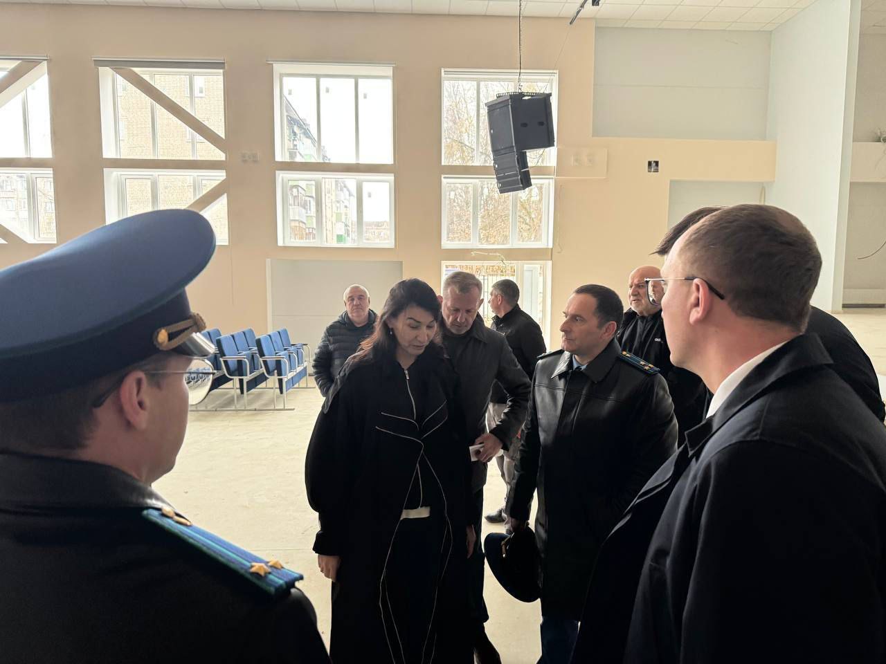 Заместитель прокурора Ярославской области Андрей Смирнов в рамках текущих надзорных мероприятий проверил ход строительства 2-го корпуса школы в городе Угличе