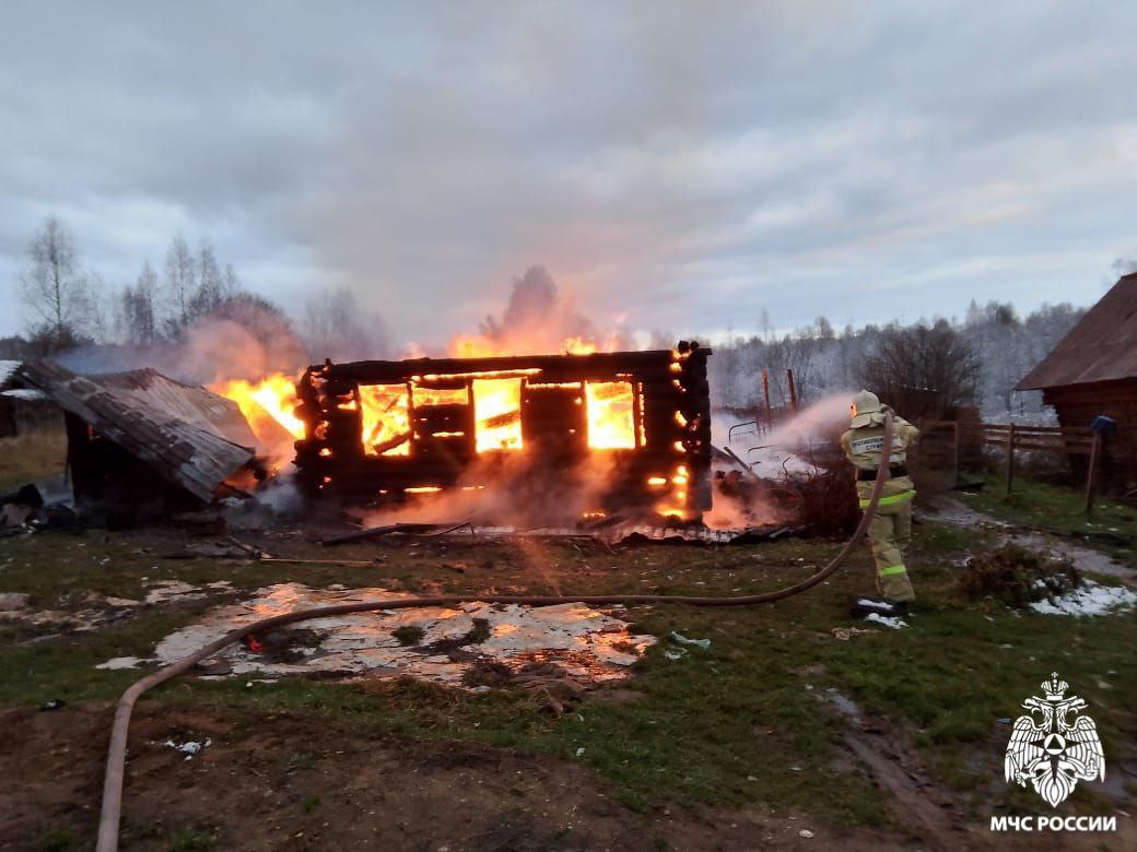 В Переславском округе сгорел дом из-за печи В Переславском округе сгорел дом из-за печи
