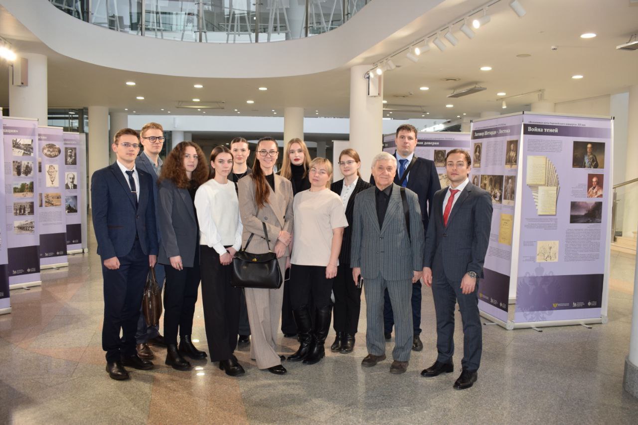 В рамках мероприятий по патриотическому воспитанию молодые специалисты прокуратур Дзержинского, Заволжского, Кировского, Красноперекопского, Фрунзенского и Ленинского районов города Ярославля, Рыбинской городской прокуратуры... В рамках мероприятий по патриотическому воспитанию молодые специалисты прокуратур Дзержинского, Заволжского, Кировского, Красноперекопского, Фрунзенского и Ленинского районов города Ярославля, Рыбинской городской прокуратуры...