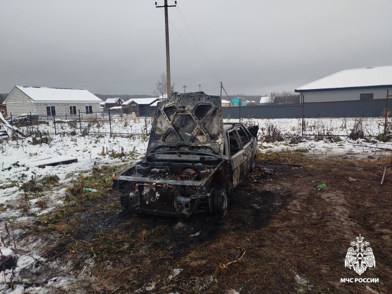 В Переславском округе сгорела легковушка В Переславском округе сгорела легковушка