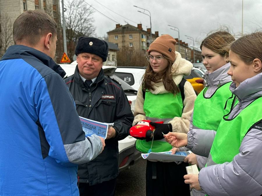 В Ярославском регионе прошли мероприятия, приуроченные к Всемирному дню жертв ДТП В Ярославском регионе прошли мероприятия, приуроченные к Всемирному дню жертв ДТП