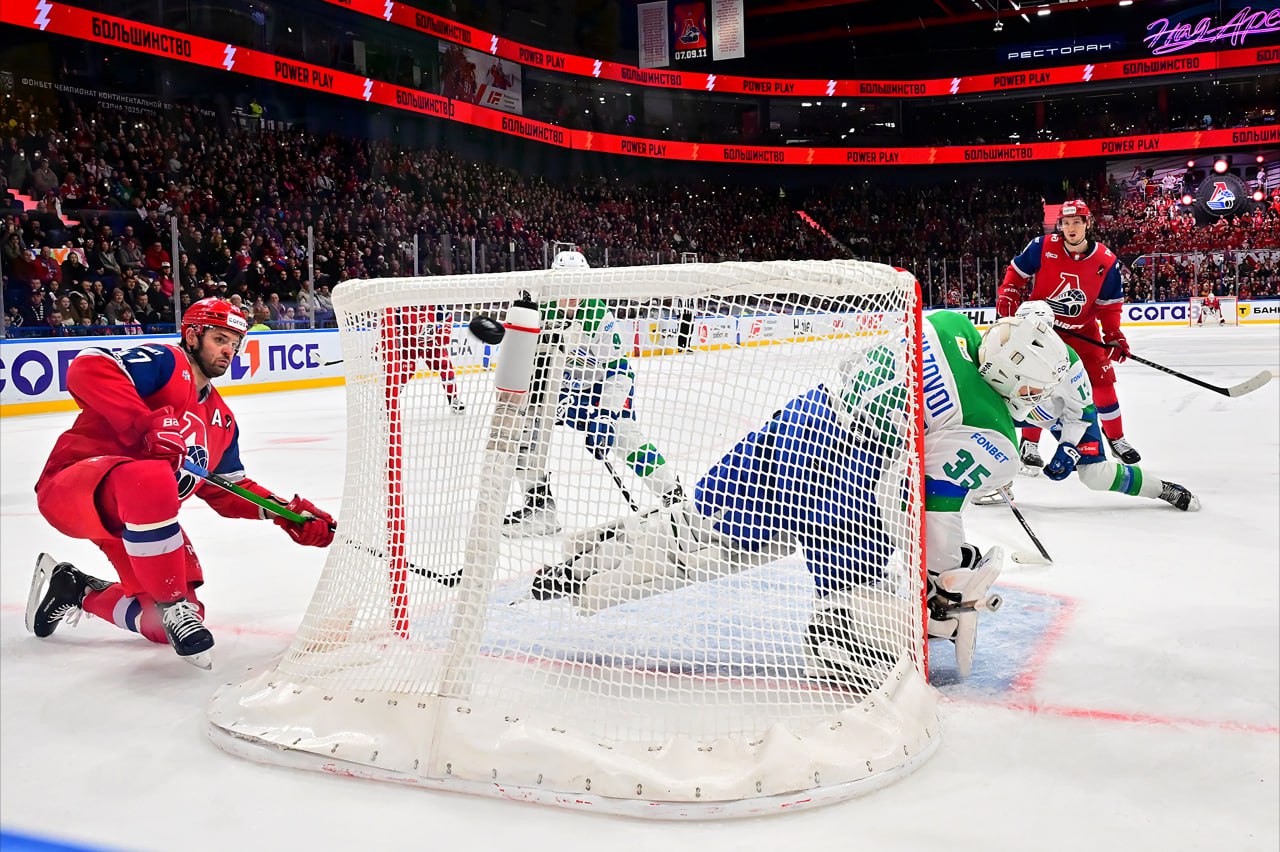 Ярославский «Локомотив» обыграл уфимский «Салават Юлаев» Ярославский «Локомотив» обыграл уфимский «Салават Юлаев»