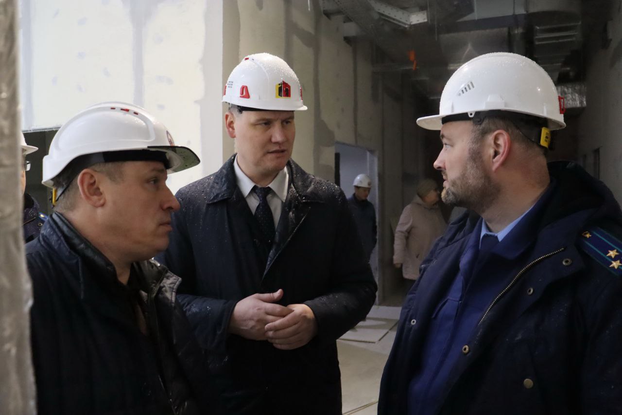 Прокурор Ярославской области Климент Юрздицкий в рамках надзорного сопровождения национального проекта «Здравоохранение» проверил ход строительства стационарного корпуса областной детской клинической больницы в Ярославле Прокурор Ярославской области Климент Юрздицкий в рамках надзорного сопровождения национального проекта «Здравоохранение» проверил ход строительства стационарного корпуса областной детской клинической больницы в Ярославле