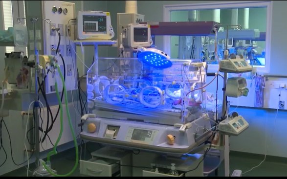 В Ярославском перинатальном центре выхаживают малышей весом менее килограмма