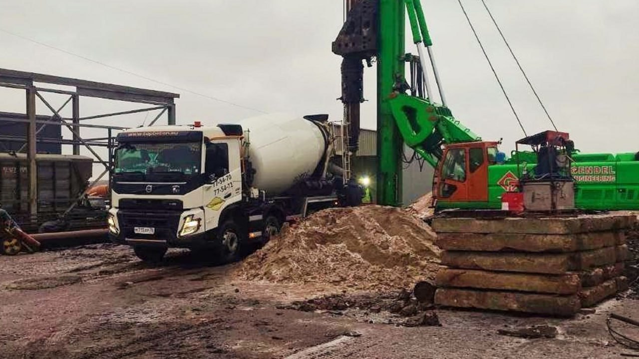 В Ярославле приступили к установке первых свай нового моста