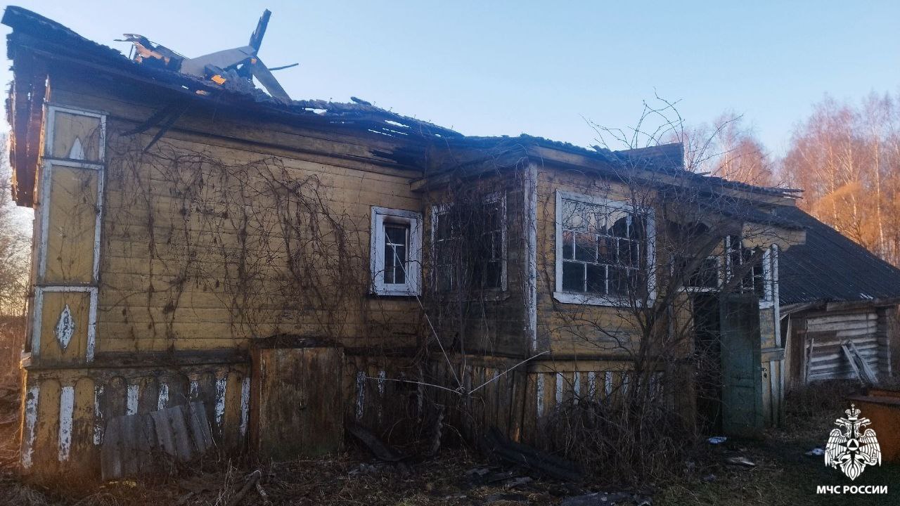 Пожар из-за печки. В селе Юрьевское Мышкинского округа произошло загорание частного дома Пожар из-за печки. В селе Юрьевское Мышкинского округа произошло загорание частного дома