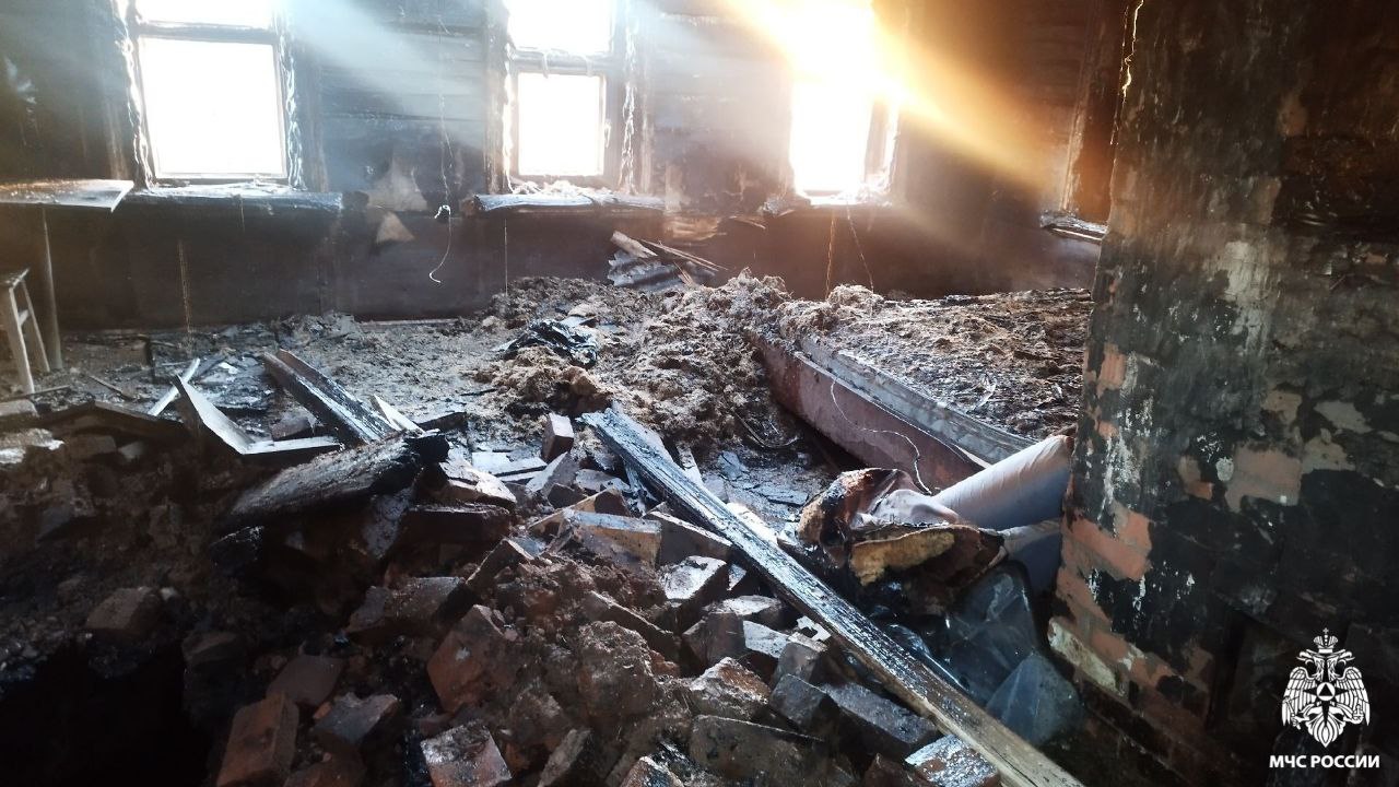 Пожар из-за печки. В селе Юрьевское Мышкинского округа произошло загорание частного дома Пожар из-за печки. В селе Юрьевское Мышкинского округа произошло загорание частного дома