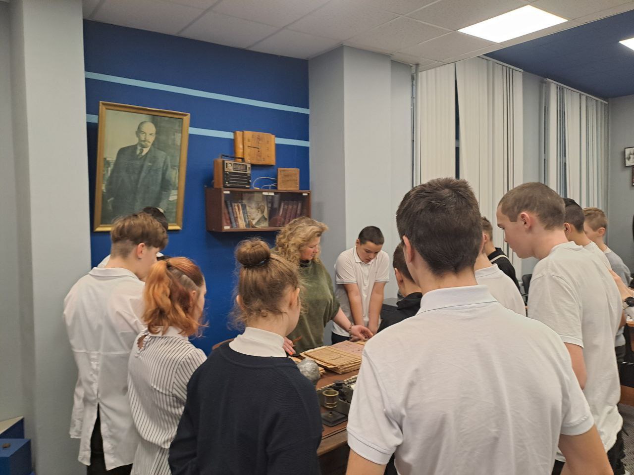 В рамках проведения мероприятий, посвященных Всероссийскому дню правовой помощи детям, воспитанники Багряниковской школы-интерната для детей-сирот и детей, оставшихся без попечения родителей, посетили музей прокуратуры... В рамках проведения мероприятий, посвященных Всероссийскому дню правовой помощи детям, воспитанники Багряниковской школы-интерната для детей-сирот и детей, оставшихся без попечения родителей, посетили музей прокуратуры...