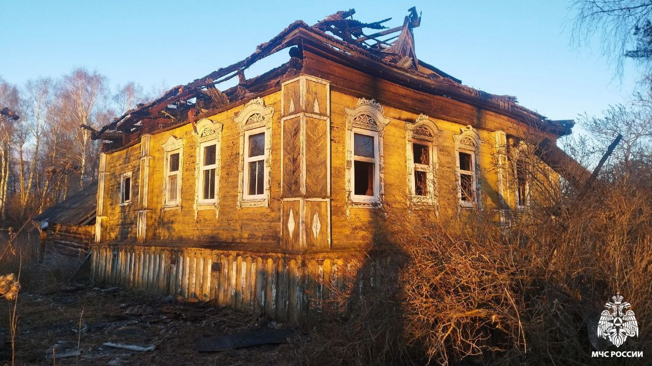 Пожар из-за печки. В селе Юрьевское Мышкинского округа произошло загорание частного дома Пожар из-за печки. В селе Юрьевское Мышкинского округа произошло загорание частного дома