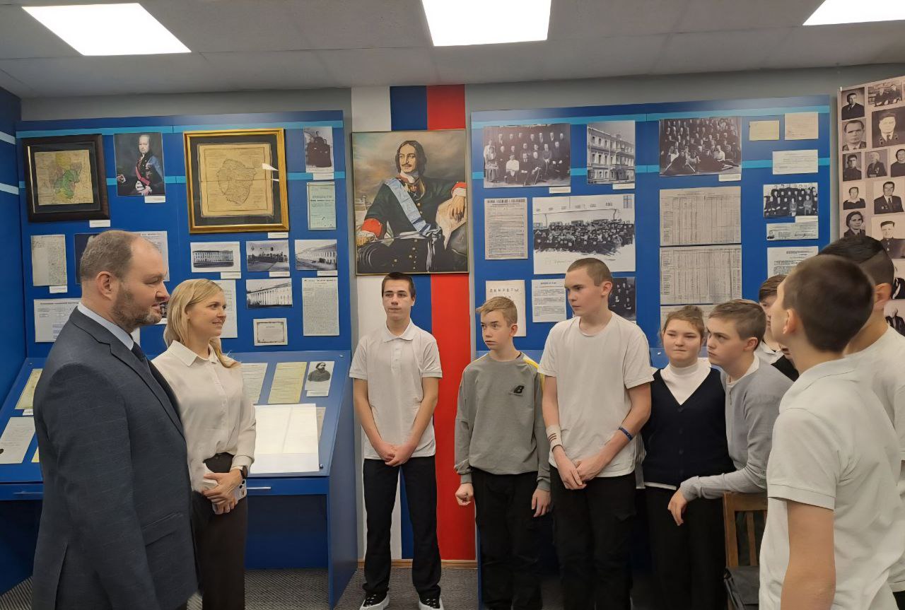 В рамках проведения мероприятий, посвященных Всероссийскому дню правовой помощи детям, воспитанники Багряниковской школы-интерната для детей-сирот и детей, оставшихся без попечения родителей, посетили музей прокуратуры... В рамках проведения мероприятий, посвященных Всероссийскому дню правовой помощи детям, воспитанники Багряниковской школы-интерната для детей-сирот и детей, оставшихся без попечения родителей, посетили музей прокуратуры...