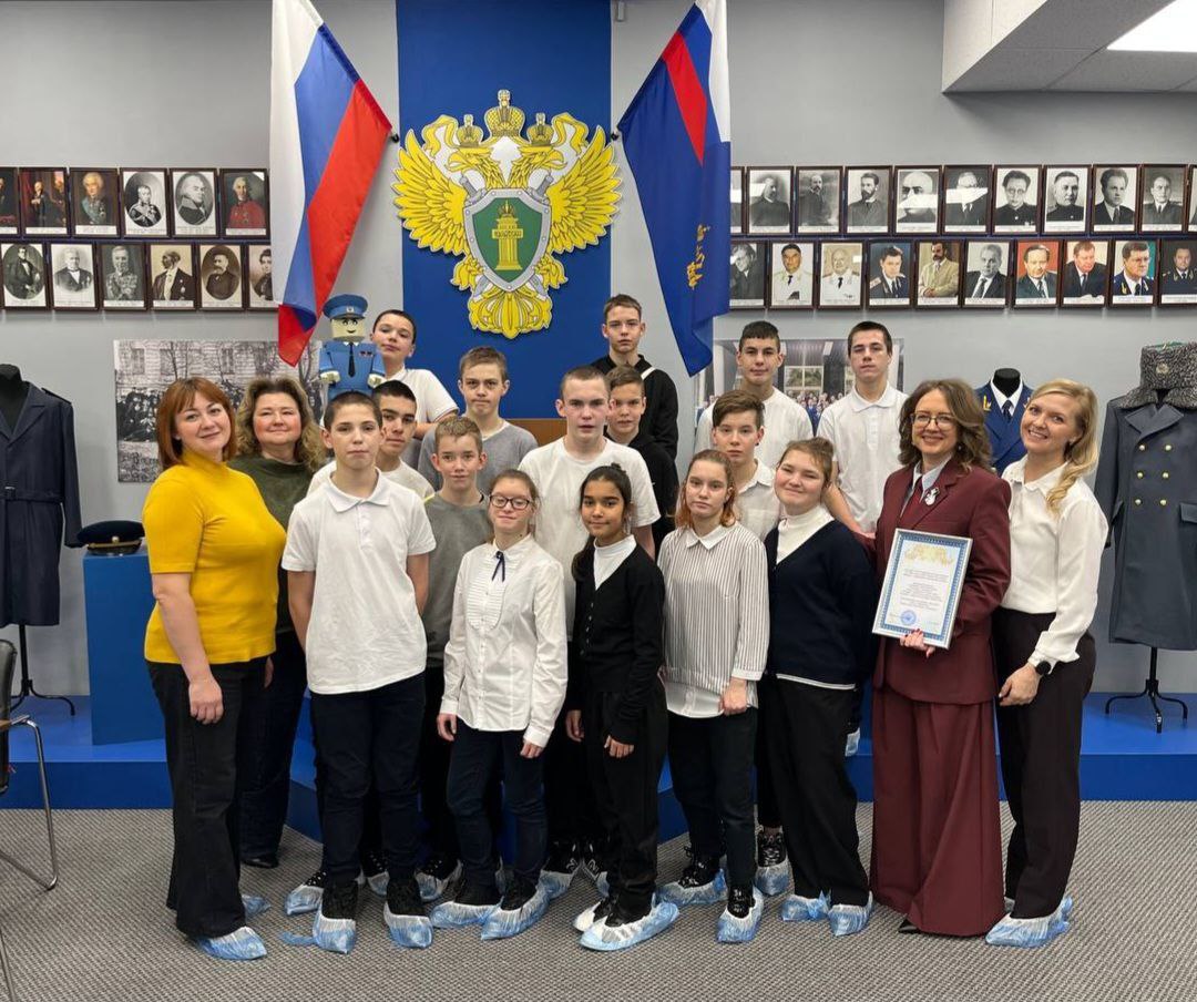 В рамках проведения мероприятий, посвященных Всероссийскому дню правовой помощи детям, воспитанники Багряниковской школы-интерната для детей-сирот и детей, оставшихся без попечения родителей, посетили музей прокуратуры...