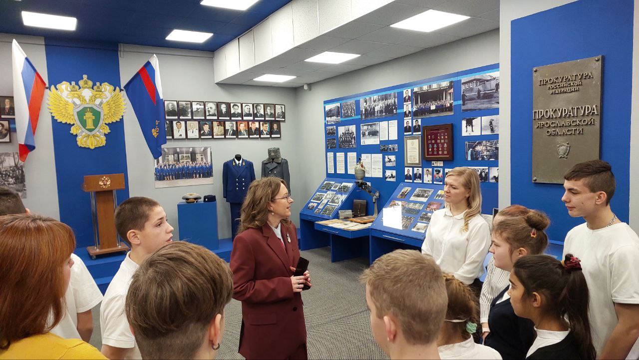 В рамках проведения мероприятий, посвященных Всероссийскому дню правовой помощи детям, воспитанники Багряниковской школы-интерната для детей-сирот и детей, оставшихся без попечения родителей, посетили музей прокуратуры... В рамках проведения мероприятий, посвященных Всероссийскому дню правовой помощи детям, воспитанники Багряниковской школы-интерната для детей-сирот и детей, оставшихся без попечения родителей, посетили музей прокуратуры...